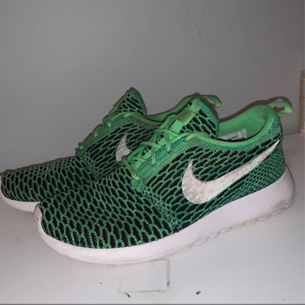 Nike Shoes size 9